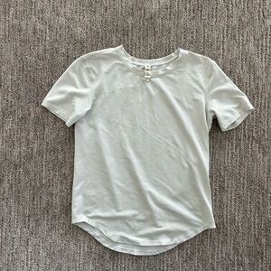 Lululemon Tee